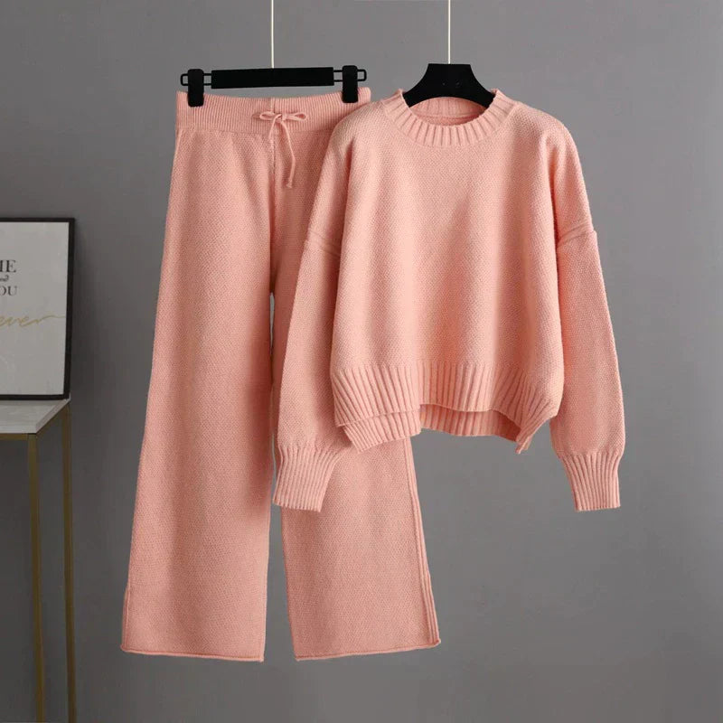 Darevo | Elegant Knitwear Duo